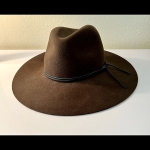 Brown wool Neiman Marcus hat